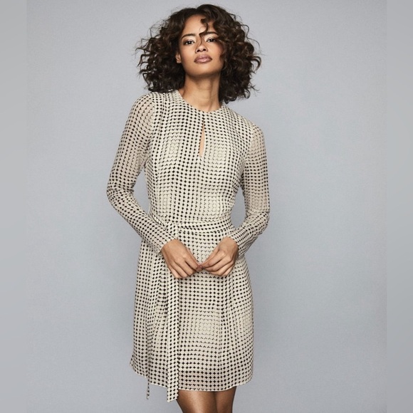 REISS Elissa White Black Spot Monochrome Long Sleeve Mini Fit Flare Tie Dress - Picture 16 of 17